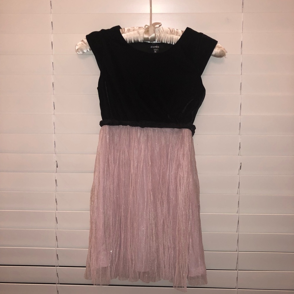 👗 Zunie party dress for girls. EUC.